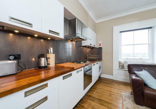 Stylish Southside Apartment