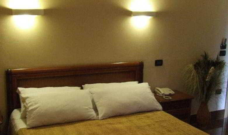 Hotel Brilant Antik