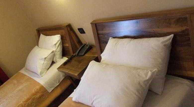 Hotel Brilant Antik