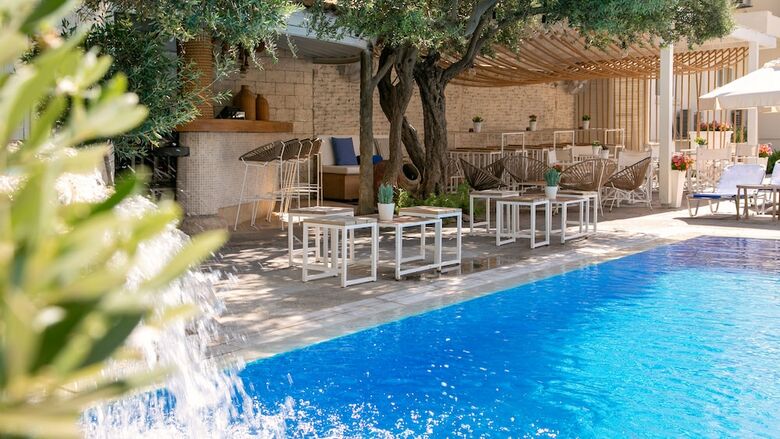 Hotel Cleopatra