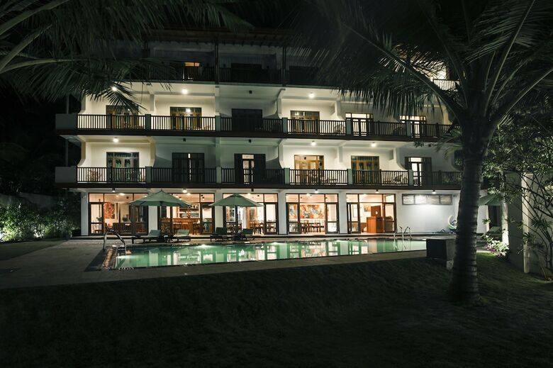 Hotel Rockside Beach Resort