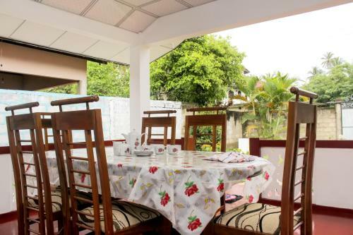 Hostal Inuja Guest