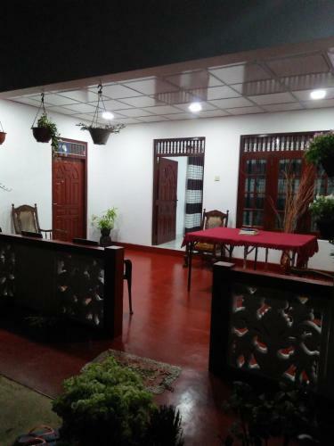 Hostal Inuja Guest