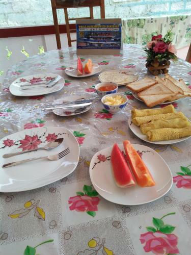 Hostal Inuja Guest
