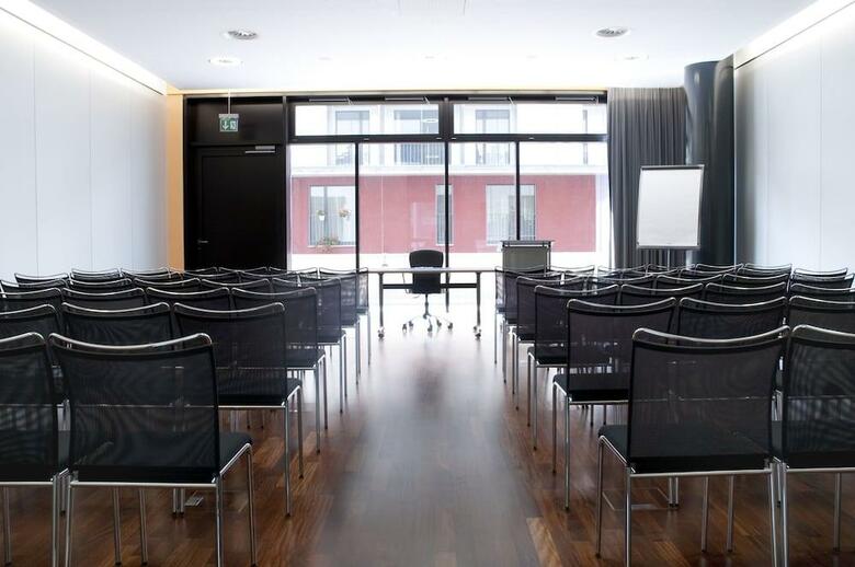 Hotel Holiday Inn Zurich Messe