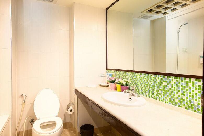 Astera Sathorn Hotel