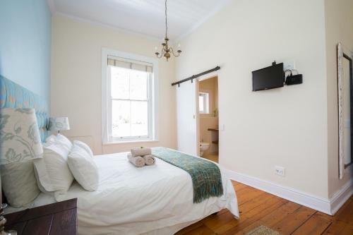 Bed & Breakfast Six On Scott Guesthouse