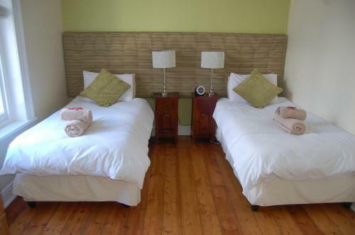 Bed & Breakfast Six On Scott Guesthouse