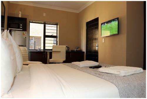 Hotel Eagle Nest Luxury Accommodation