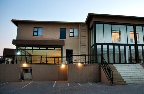 Hotel Eagle Nest Luxury Accommodation
