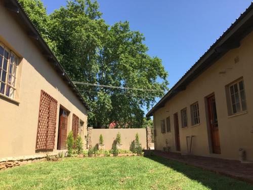 Hostal Treelands Manor