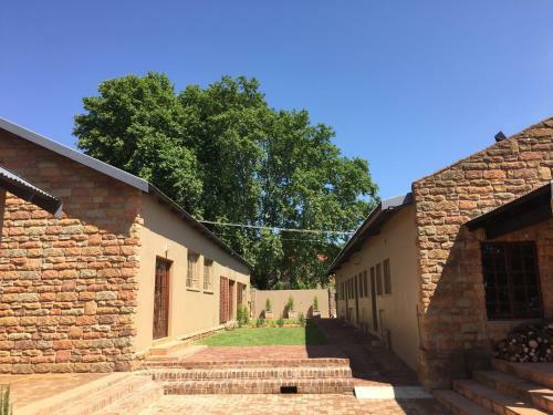 Hostal Treelands Manor