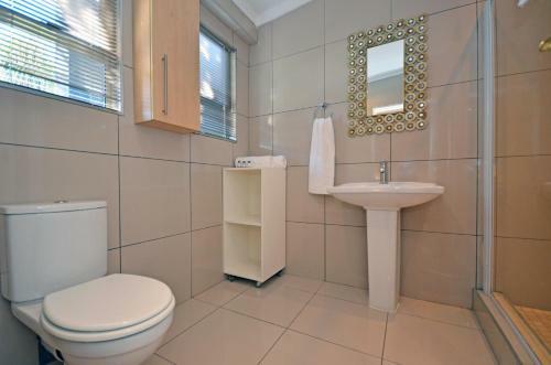 Hostal Saffron Guest House