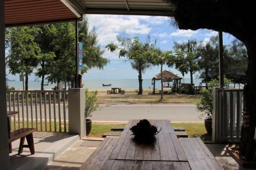Villa Baan Aroka Beach Front