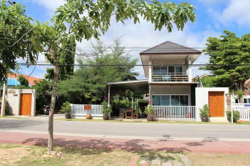 Villa Baan Aroka Beach Front