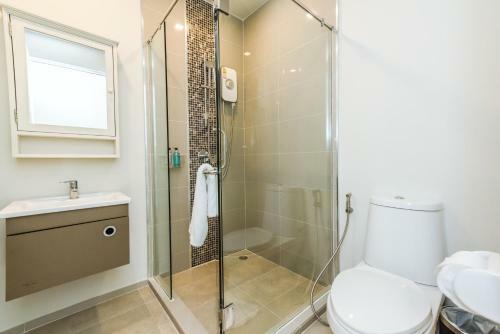 Apartamentos Dlux Condominium Phuket