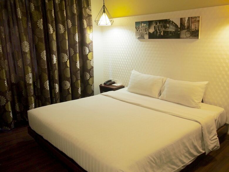 Hotel Retroasis
