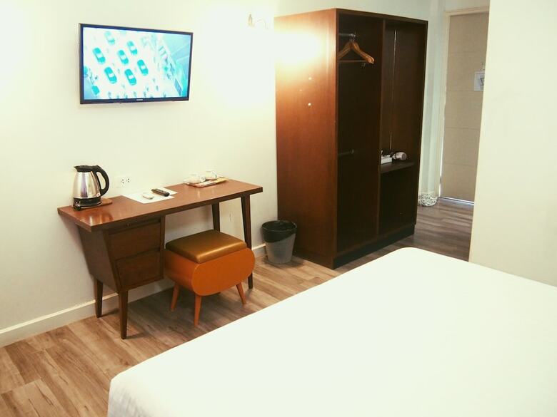 Hotel Retroasis