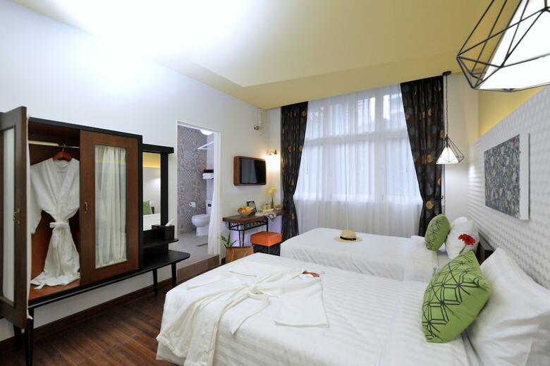 Hotel Retroasis