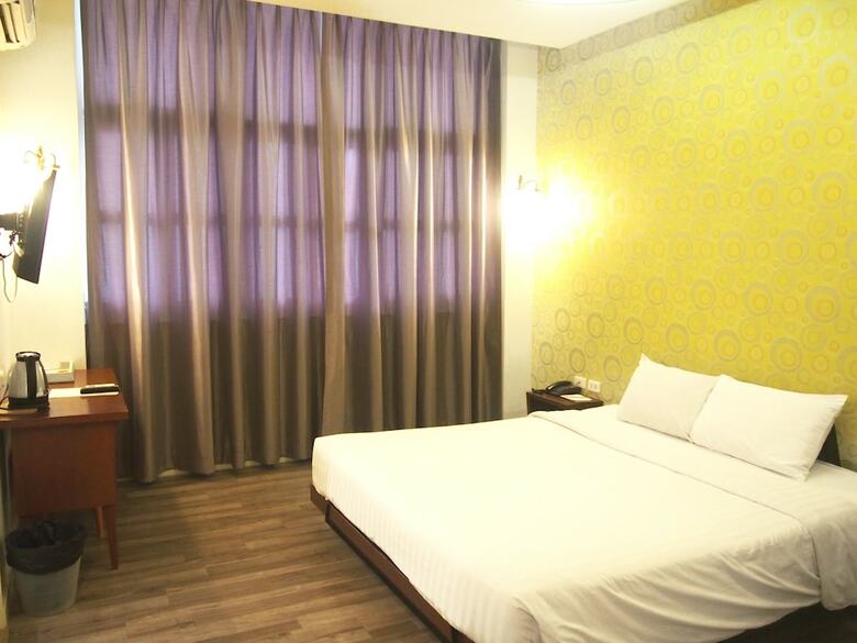 Hotel Retroasis