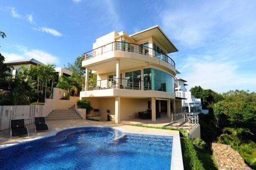 Villa Akira