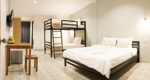 Warm Well Hostel
