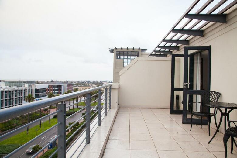 Hotel Protea Colosseum