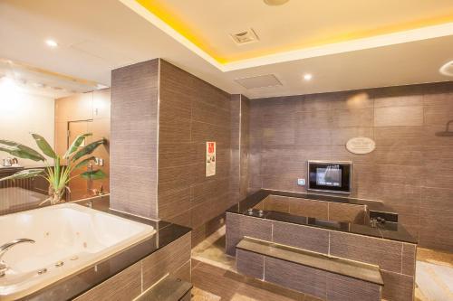 Spring Breeze Hotel