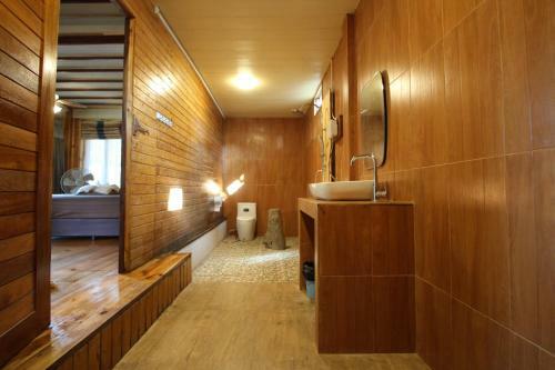 Hostal Longbay Lipe