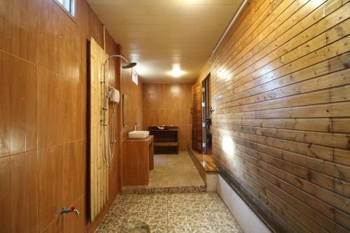 Hostal Longbay Lipe