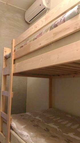 4+57 Hostel