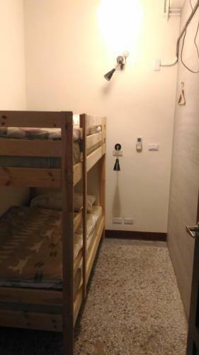 4+57 Hostel