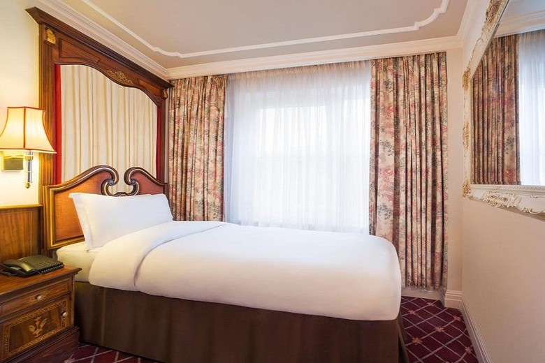 Hotel Rathbone