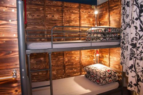 Hostel Who Knows