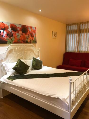 Bed & Breakfast Red Chimney Hostel