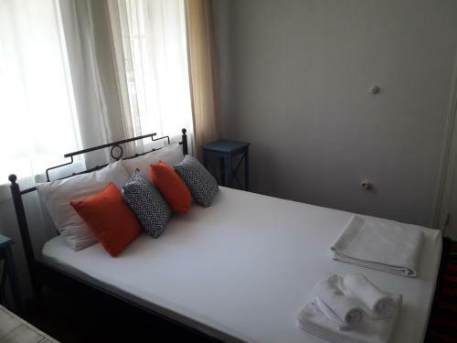 Hostal Madra House