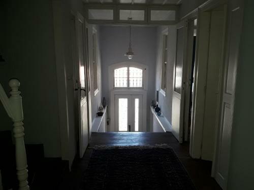 Hostal Madra House