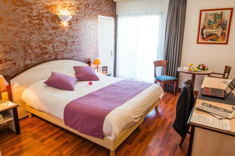 Ariane Hotel