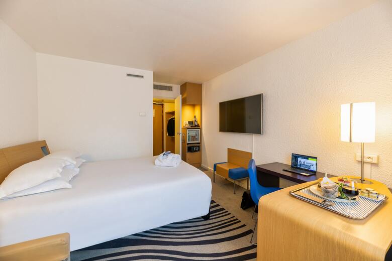 Hotel Novotel Lyon Nord Porte de Lyo