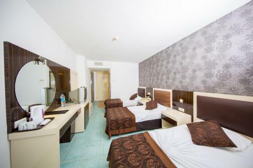 First Class Hotel (all Inclusive)