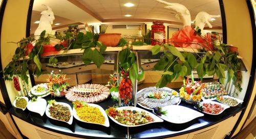 First Class Hotel (all Inclusive)