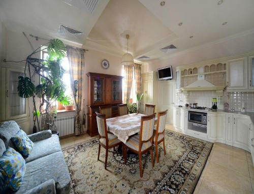 Apartamento Vip Penthouse On Lva Tolstogo