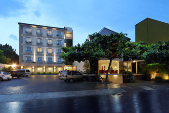 Sakanti Malioboro Hotel