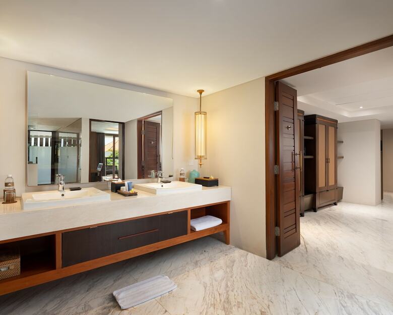 The Bandha Hotel & Suites