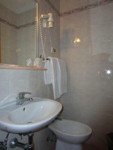 Hotel Giugi�