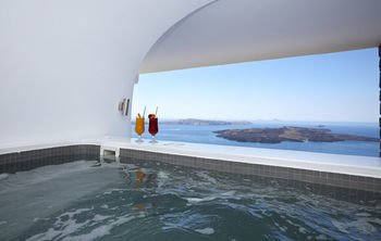 Ira Hotel & Spa