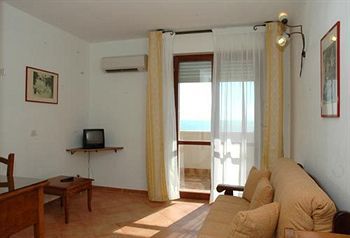 Lola Piccolo Hotel