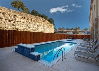 Hotel Comfort Inn & Suites Near Comanche Peak