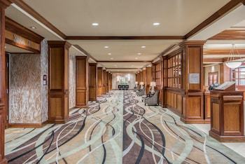 Crowne Plaza Hotel Knoxville Downtown University