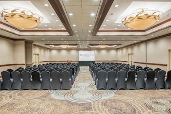 Crowne Plaza Hotel Knoxville Downtown University